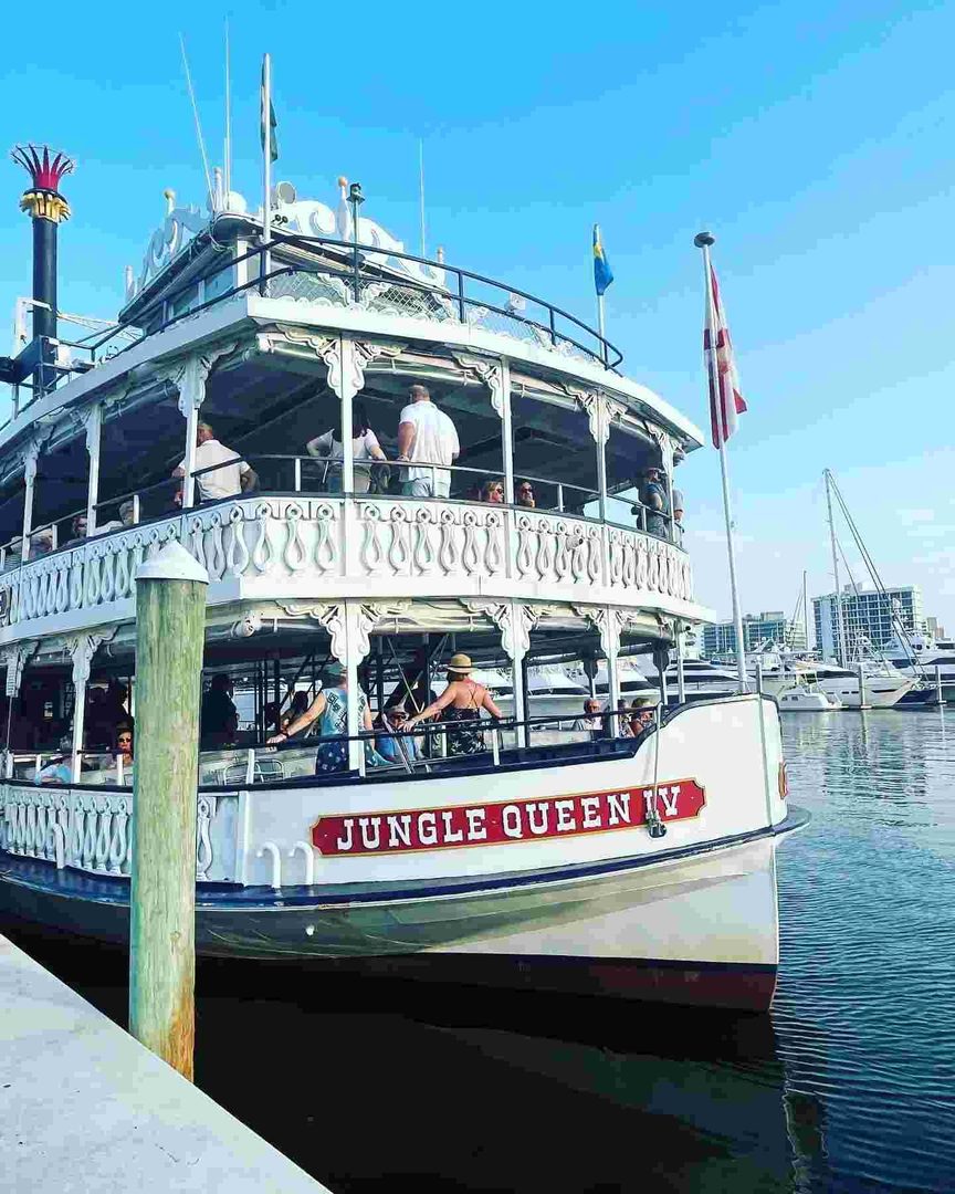 Cruise on Jungle Queen