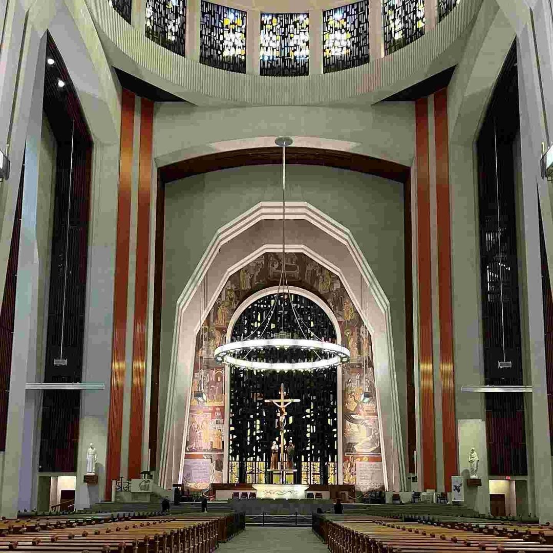 Visit Saint Joseph’s Oratory