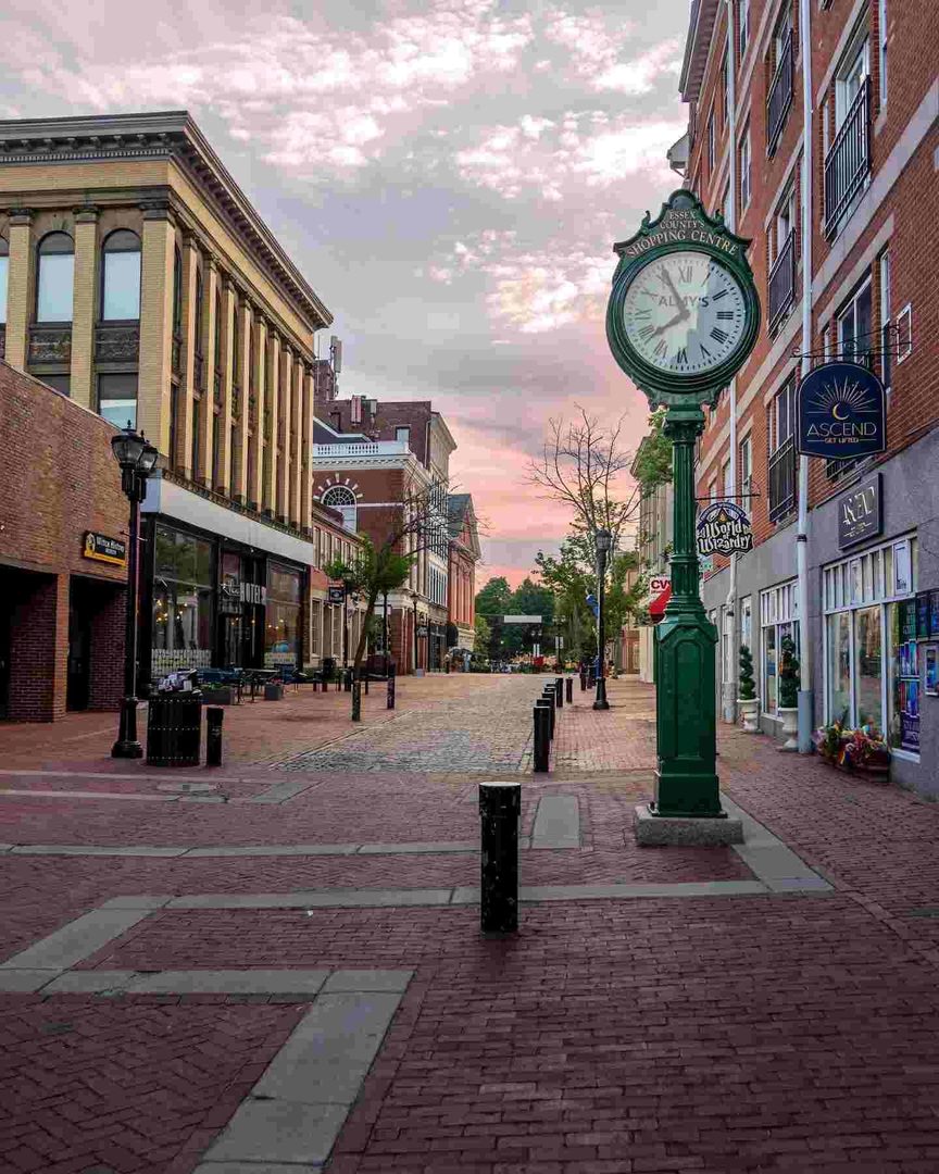 Explore Essex Street