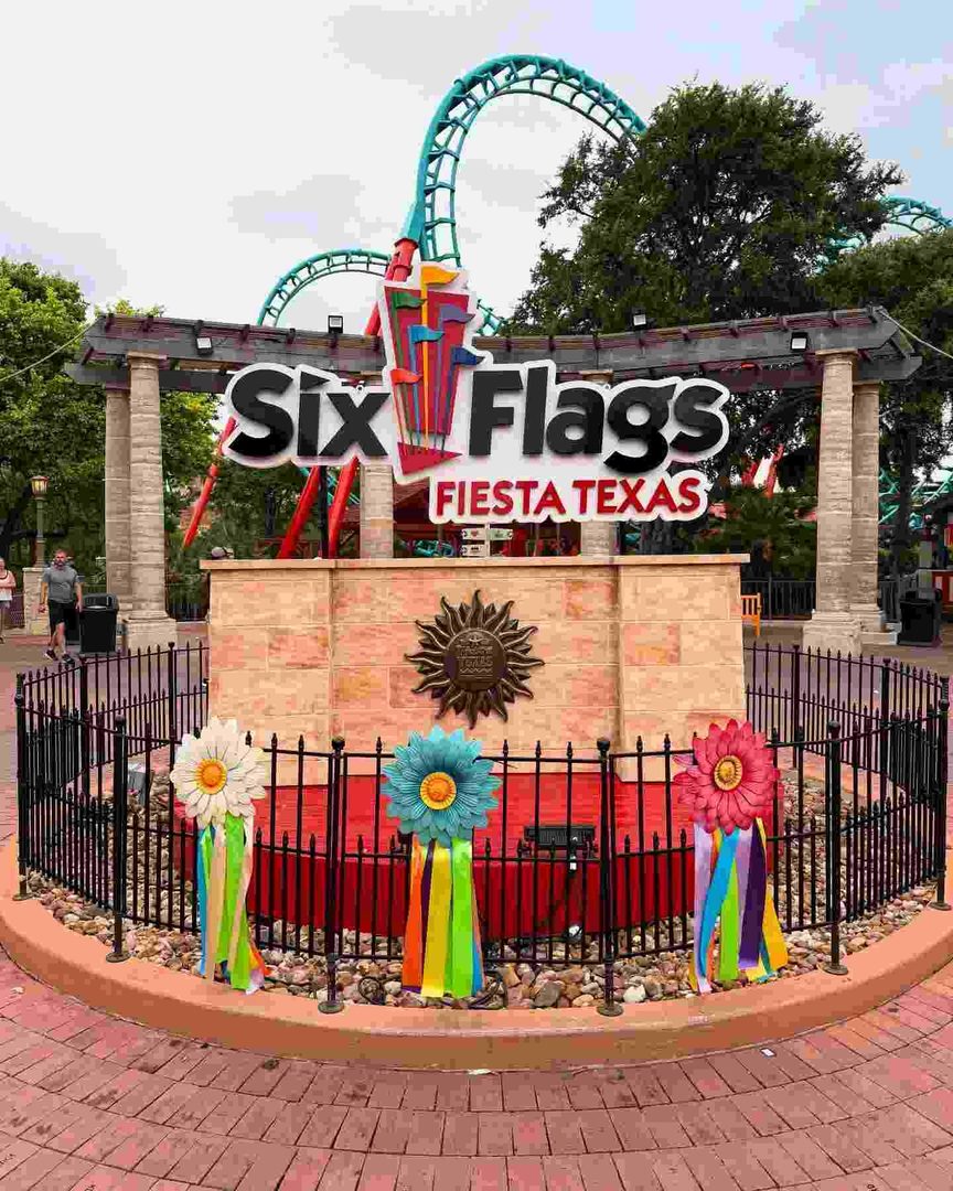 Ride Six Flags Fiesta