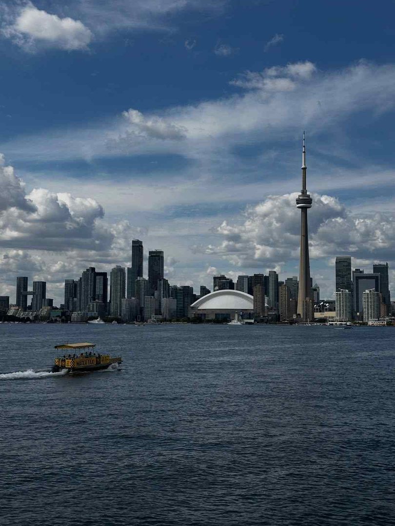Walk Along the Harbourfront